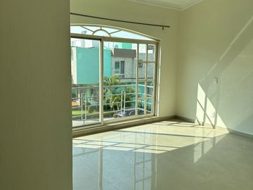 CASA EN VENTA EN LA CIMA