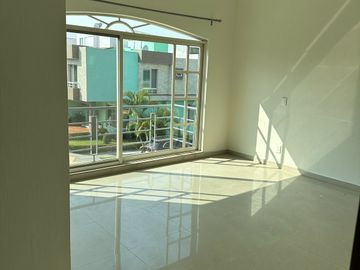 CASA EN VENTA EN LA CIMA