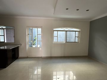 CASA EN VENTA EN LA CIMA
