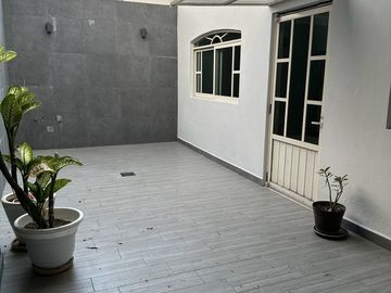 CASA EN VENTA EN LA CIMA