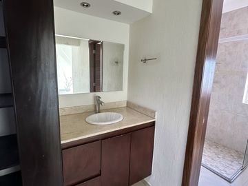 CASA EN VENTA EN LA CIMA