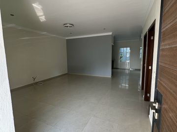 CASA EN VENTA EN LA CIMA