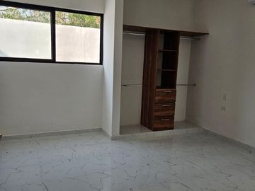 CASA EN VENTA MÉRIDA, PRIVADA RESIDENCIAL CHOLUL