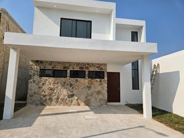 CASA EN VENTA MÉRIDA, PRIVADA RESIDENCIAL CHOLUL
