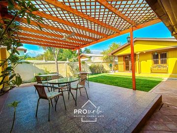 Casa en Venta en Juan Esteban Montero/ Manquehue