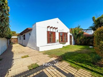 Casa en Venta en Juan Esteban Montero/ Manquehue