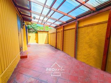 Casa en Venta en Juan Esteban Montero/ Manquehue