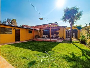 Casa en Venta en Juan Esteban Montero/ Manquehue