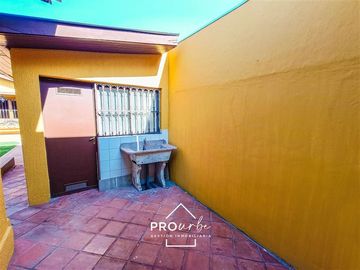 Casa en Venta en Juan Esteban Montero/ Manquehue