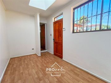 Casa en Venta en Juan Esteban Montero/ Manquehue