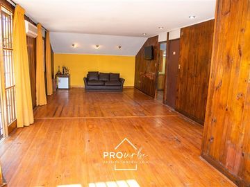Casa en Venta en Juan Esteban Montero/ Manquehue