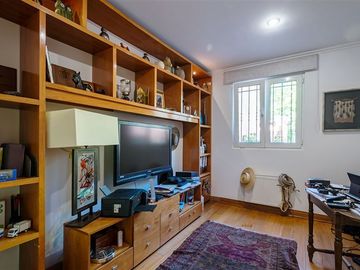 Casa en Venta en Exquisita Golf de Manquehue- Colegio Everest