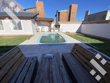 Casa en  Barrio Ecor Plottier