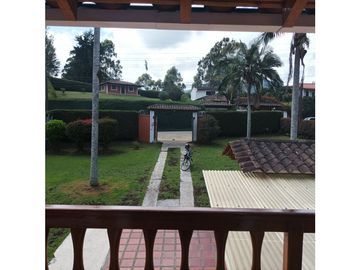 VENDO CASA CAMPESTRE EN EL CARMEN DE VIBORAL CANADA 950 METROS CH