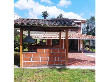 VENDO CASA CAMPESTRE EN EL CARMEN DE VIBORAL CANADA 950 METROS CH