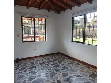 VENDO CASA CAMPESTRE EN EL CARMEN DE VIBORAL CANADA 950 METROS CH