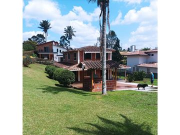 VENDO CASA CAMPESTRE EN EL CARMEN DE VIBORAL CANADA 950 METROS CH