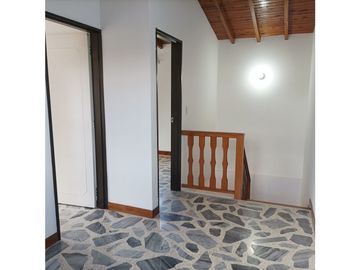 VENDO CASA CAMPESTRE EN EL CARMEN DE VIBORAL CANADA 950 METROS CH