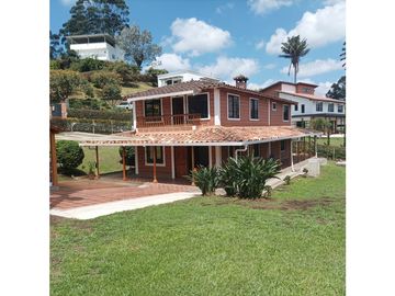VENDO CASA CAMPESTRE EN EL CARMEN DE VIBORAL CANADA 950 METROS CH