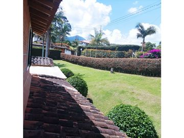 VENDO CASA CAMPESTRE EN EL CARMEN DE VIBORAL CANADA 950 METROS CH