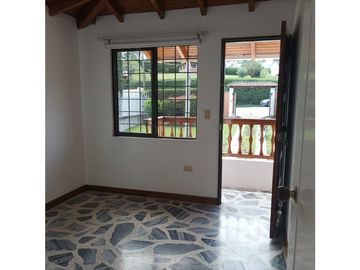 VENDO CASA CAMPESTRE EN EL CARMEN DE VIBORAL CANADA 950 METROS CH