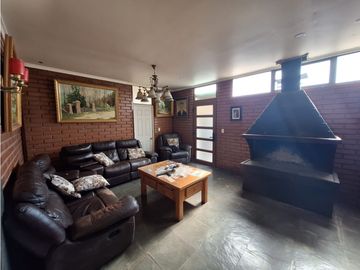 Venta Parcela 6D 6B con piscina, quincho, estacionamiento, Calle Larga