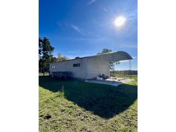 Campo en venta. 225 Has ganaderas con Excelente mejoras