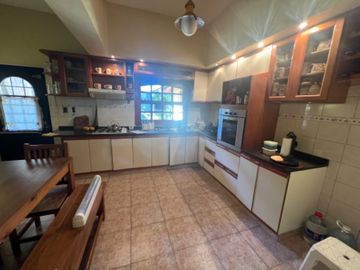 Casa en venta en Lanus Oeste