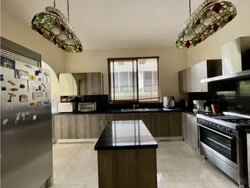 VENTA DE CASA EN  CLAYTON - SENDERO DE CAMINO DE CRUCES