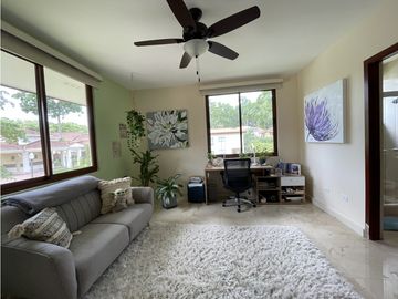 VENTA DE CASA EN  CLAYTON - SENDERO DE CAMINO DE CRUCES