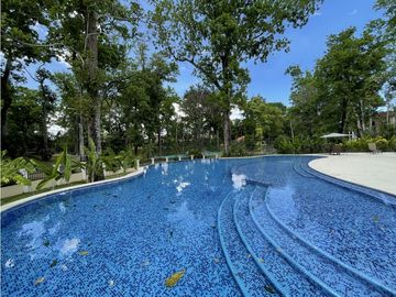 VENTA DE CASA EN  CLAYTON - SENDERO DE CAMINO DE CRUCES