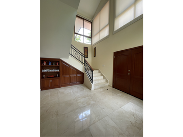 VENTA DE CASA EN  CLAYTON - SENDERO DE CAMINO DE CRUCES