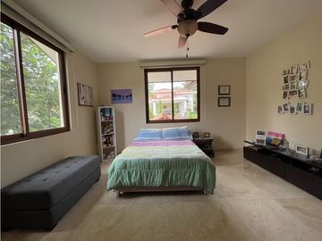 VENTA DE CASA EN  CLAYTON - SENDERO DE CAMINO DE CRUCES