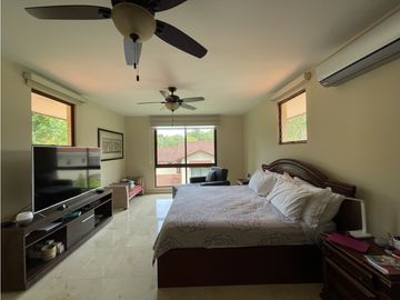 VENTA DE CASA EN  CLAYTON - SENDERO DE CAMINO DE CRUCES