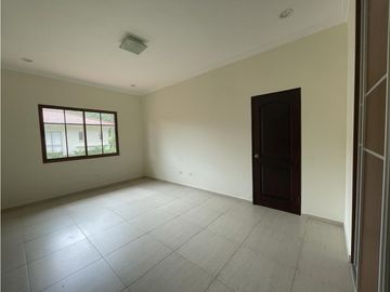 Venta de casa en clayton - Los Senderos de camino de cruces