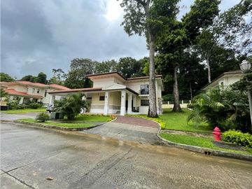 Venta de casa en clayton - Los Senderos de camino de cruces