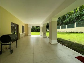 Venta de casa en clayton - Los Senderos de camino de cruces