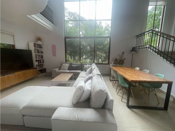 Venta de casa en clayton - Sendero de camino de cruces