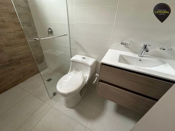 Departamento de venta en Av. Leopoldo Carrera - Ceibos – código:21170