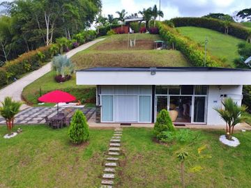 VENTA de CASA CAMPESTRE en PEREIRA