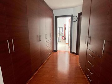 CASA DE VENTA O RENTA DENTRO DE URBANIZACIÓN