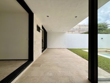 CASA RESIDENCIAL EN VENTA, PRIVADA GAVIONES. ENTREGA INMEDIATA