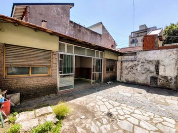 Venta Casa 6 ambientes en Morón Centro