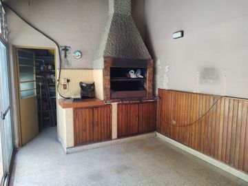 Venta Casa 6 ambientes en Morón Centro