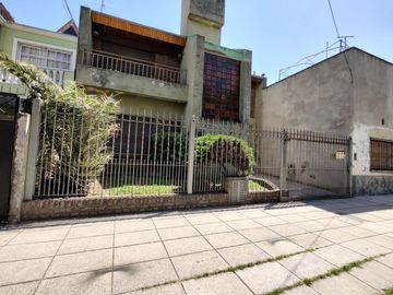 Venta Casa 6 ambientes en Morón Centro
