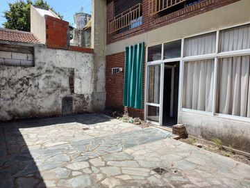 Venta Casa 6 ambientes en Morón Centro