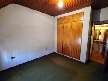 Venta Casa 6 ambientes en Morón Centro