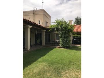 VENDE CHALET GRANDE CHACRAS DE CORIA  LUJAN DE CUYO