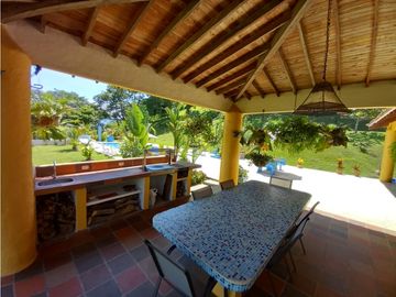 Venta casa campestre Condominio Torrejones Venecia