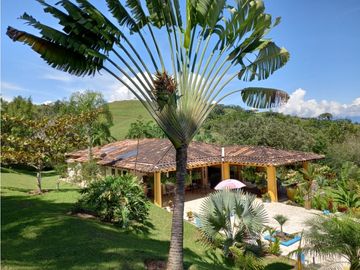 Venta casa campestre Condominio Torrejones Venecia